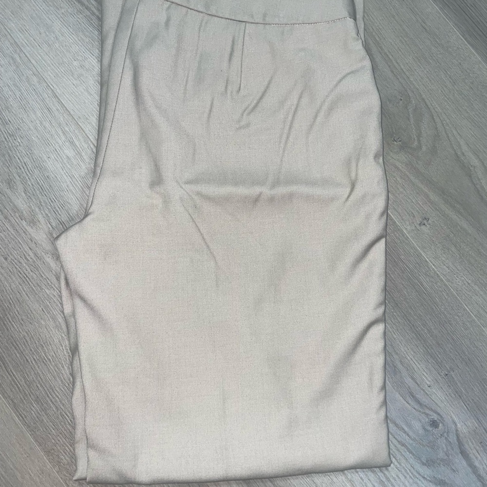 Nine West Pants (size 4) Cream / Tan